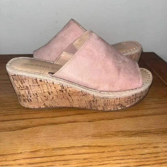 Madden girl pink suede slip ons - Picture 3 of 6